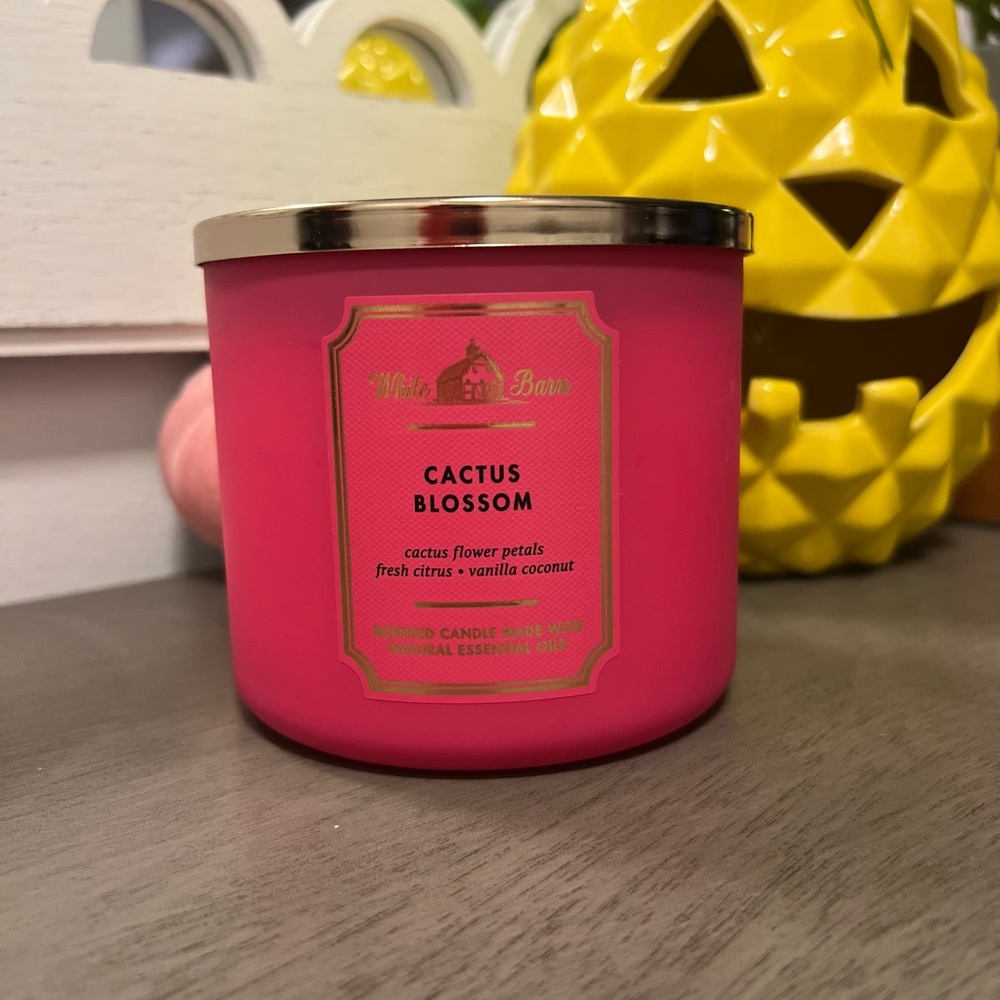 NEW Bath and Body Works / White Barn Cactus Blossom 3 Wick Candle